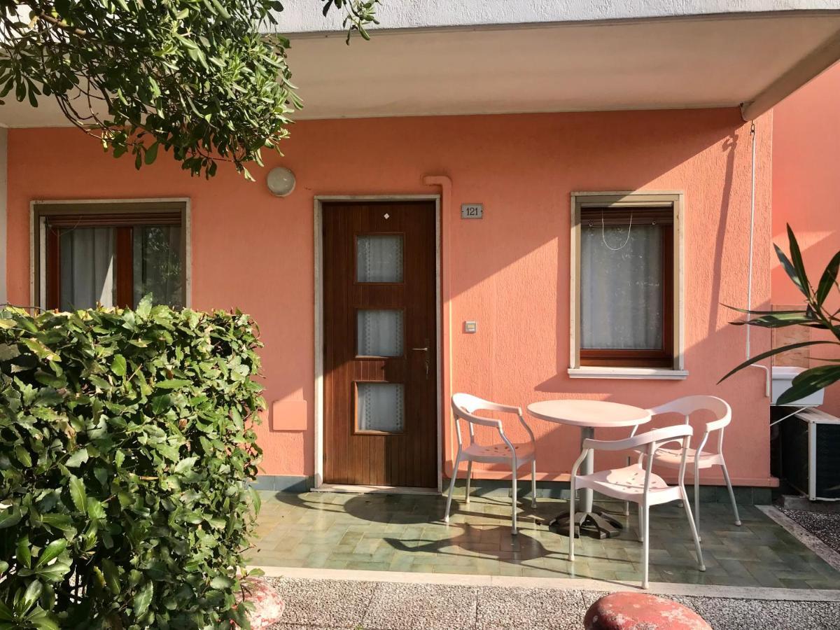 Villaggio Le Ginestre Bibione Extérieur photo
