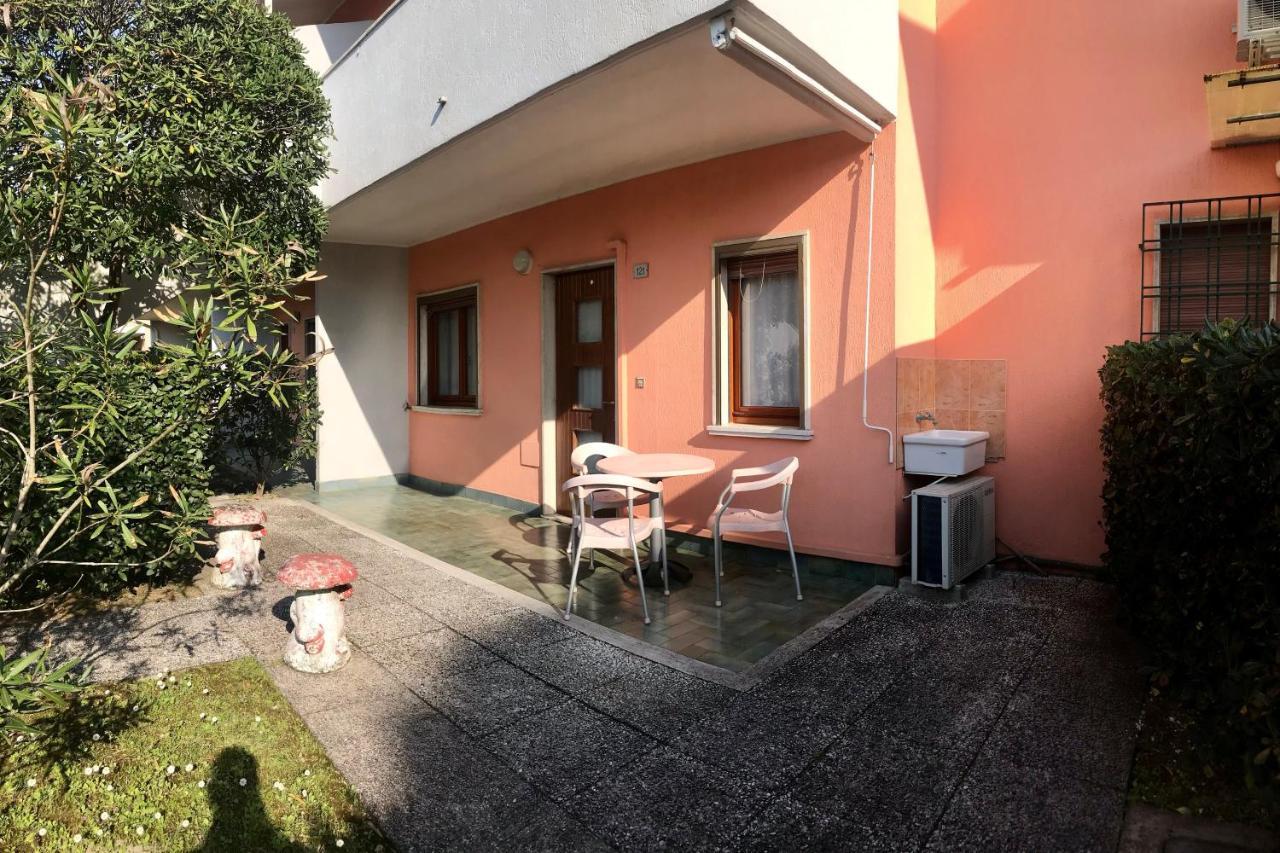 Villaggio Le Ginestre Bibione Extérieur photo