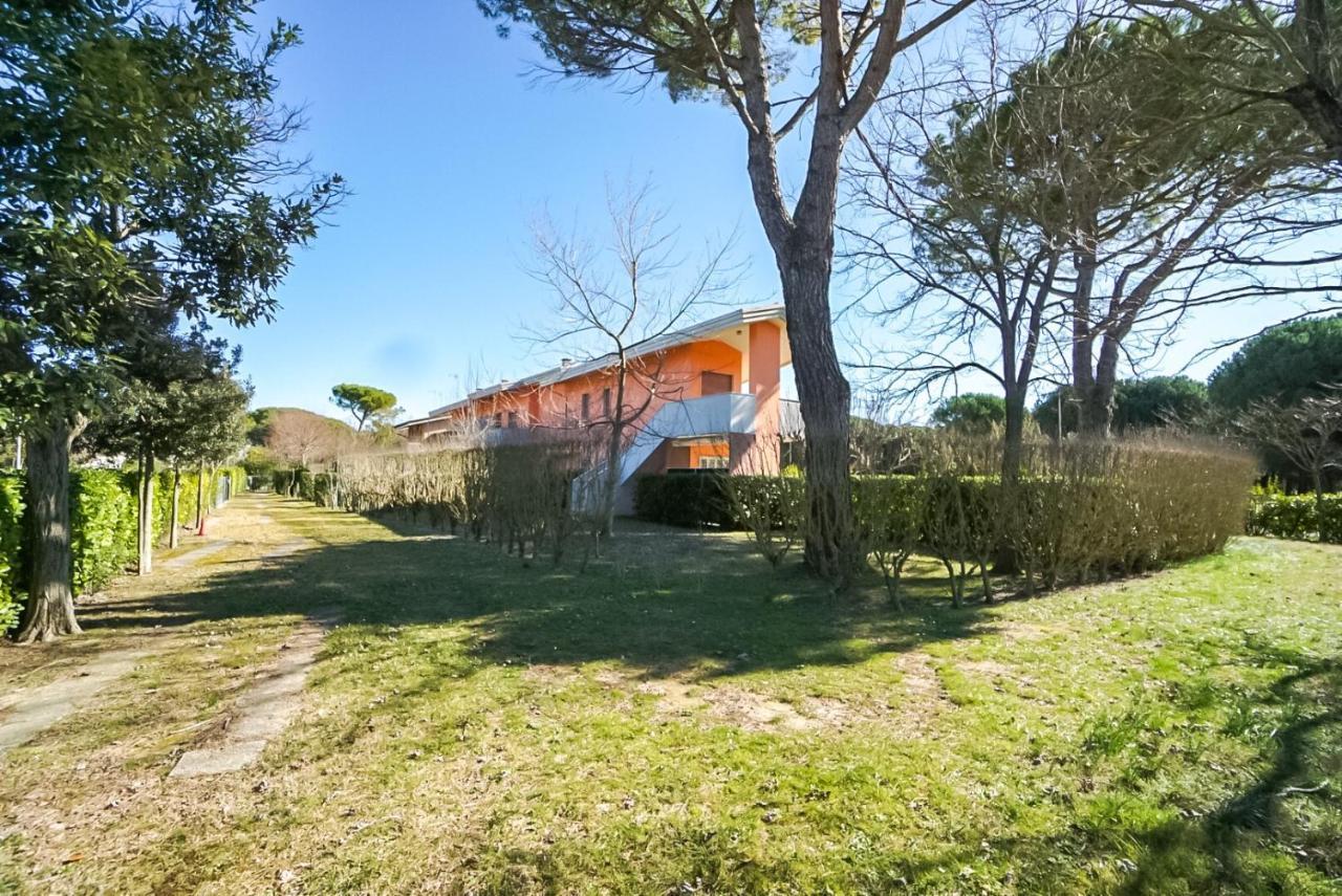 Villaggio Le Ginestre Bibione Extérieur photo